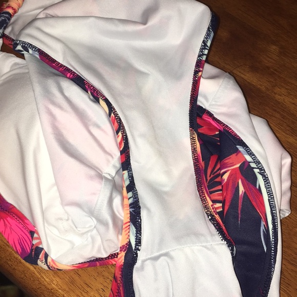 Victoria’s Secret PINK One Piece Floral Swimsuit - Picture 3 of 4